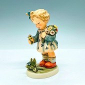 GOEBEL HUMMEL FIGURINE, BUMBLE