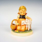 GOEBEL HUMMEL FIGURINE, FAVORI