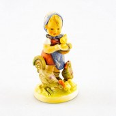 GOEBEL HUMMEL FIGURINE, FEEDIN