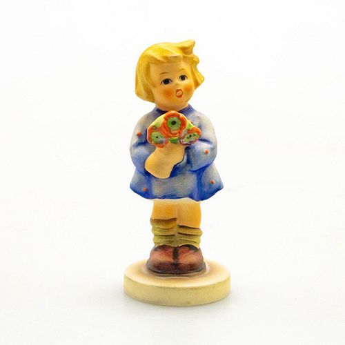 GOEBEL HUMMEL FIGURINE, GIRL WITH