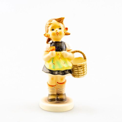 GOEBEL HUMMEL FIGURINE, SISTER