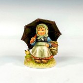 GOEBEL HUMMEL FIGURINE, SMILIN