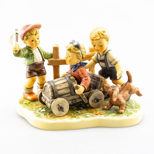 GOEBEL HUMMEL FIGURINE, SOAP BOX