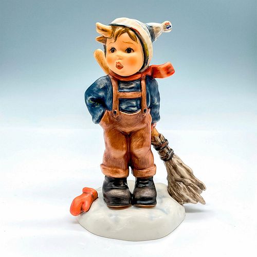 GOEBEL HUMMEL FIGURINE, WINTER'S