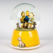 GOEBEL HUMMEL MUSICAL SNOW GLO