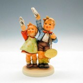 GOEBEL HUMMEL PORCELAIN FIGURI