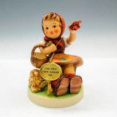 GOEBEL HUMMEL PORCELAIN FIGURI