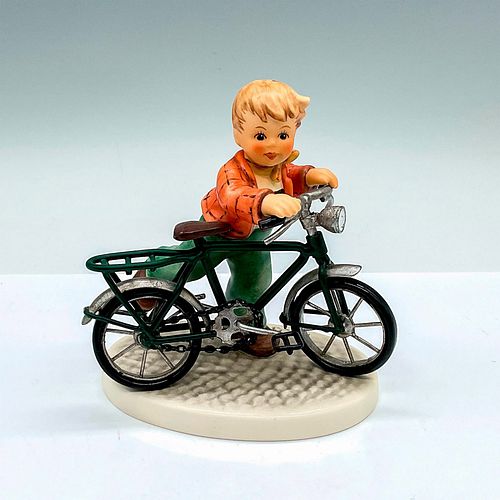GOEBEL HUMMEL PORCELAIN FIGURINE,