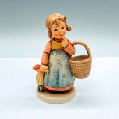 GOEBEL HUMMEL PORCELAIN FIGURI