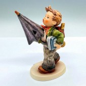 GOEBEL HUMMEL PORCELAIN FIGURI