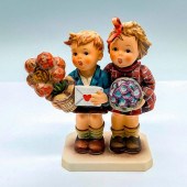 GOEBEL HUMMEL PORCELAIN FIGURI