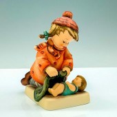 GOEBEL HUMMEL PORCELAIN FIGURI