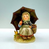 GOEBEL HUMMEL PORCELAIN FIGURI