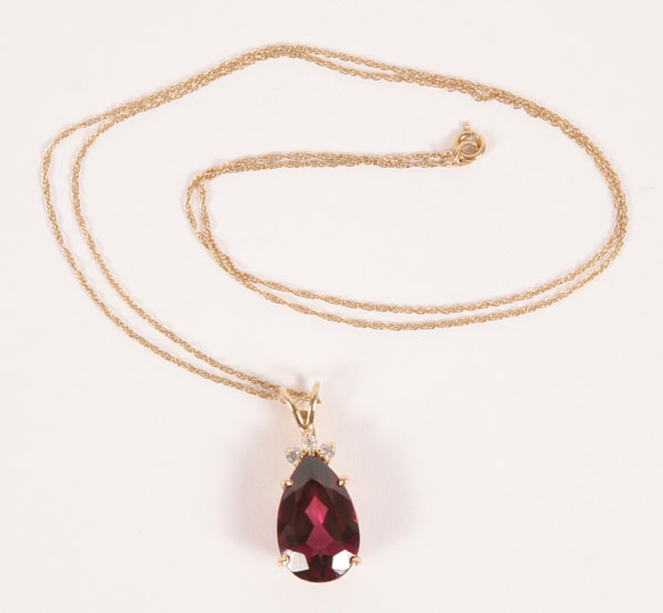 Gold 14K rhodolite garnet pendant