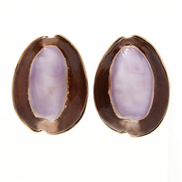 GOLD AND COWRIE SHELL EARRINGS,