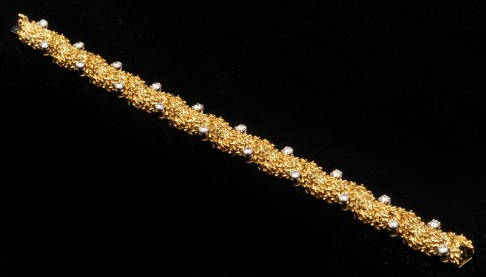 GOLD AND DIAMOND BRACELET Stamped