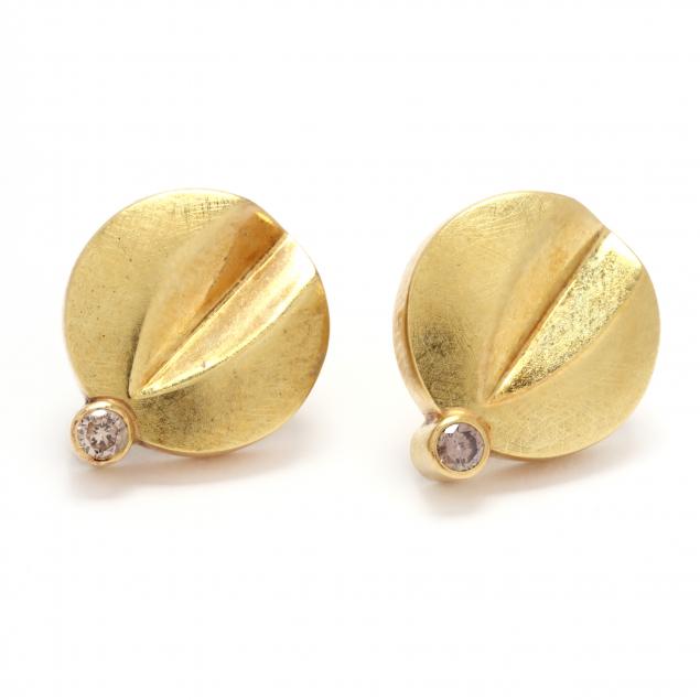 GOLD AND DIAMOND EARRINGS,