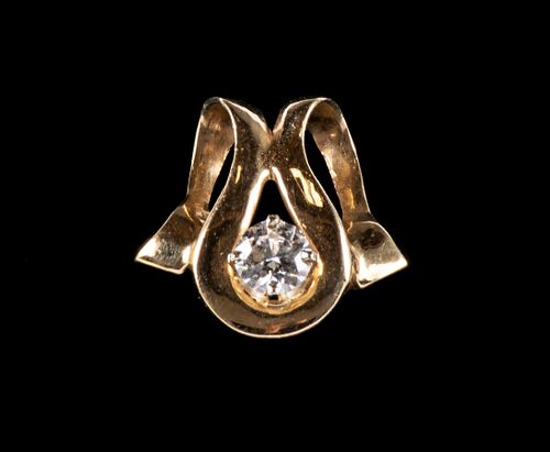 GOLD AND DIAMOND PENDANTGOLD AND