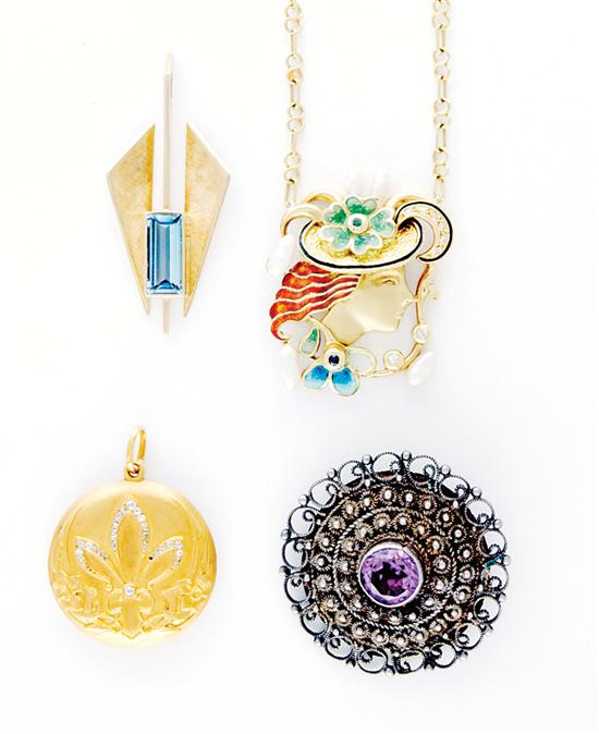 Gold and plique-a-jour pendant on
