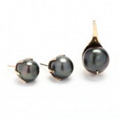 GOLD AND TAHITIAN PEARL PENDAN