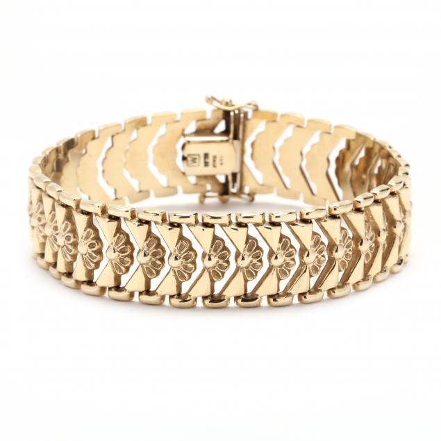 GOLD BRACELET Bracelet with