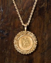 GOLD COIN PENDANT NECKLACEGOLD