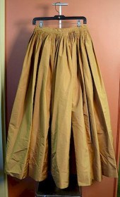 GOLD COLORED SILK LONG SKIRTGo