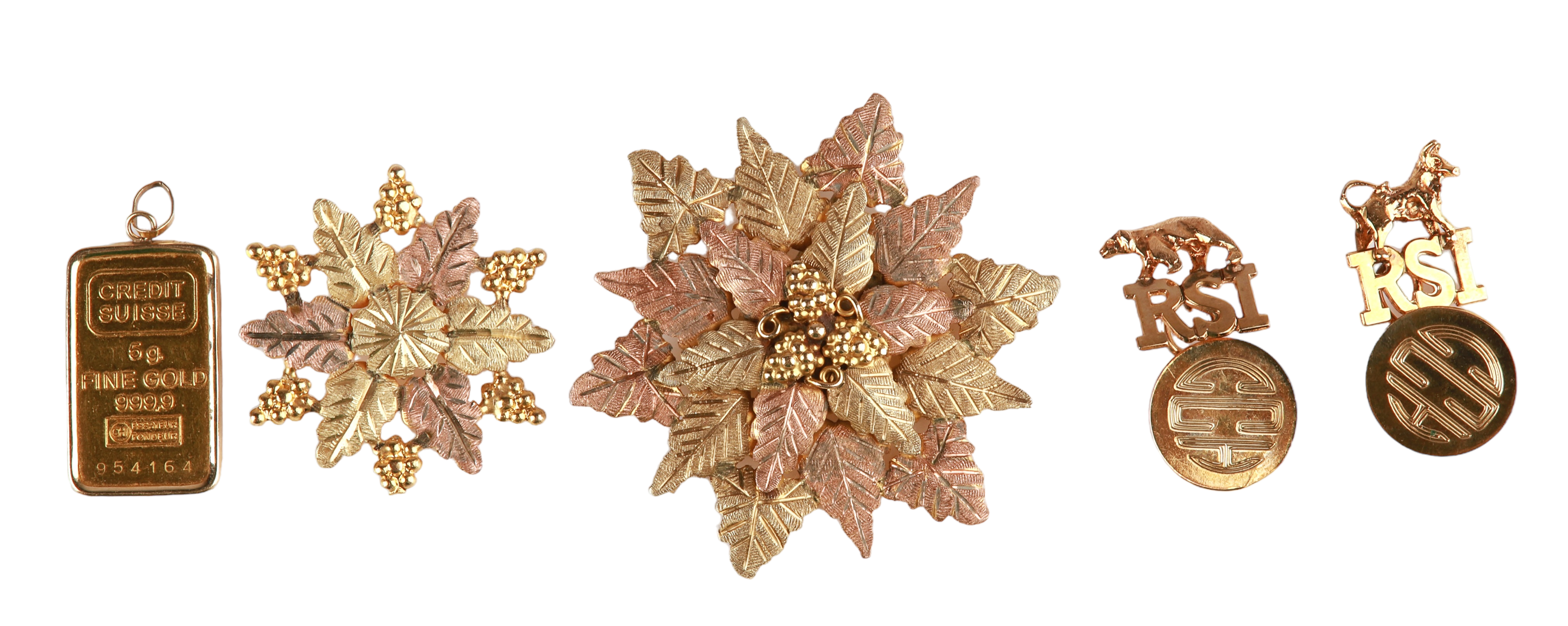 Gold cufflinks, pins and pendant to