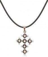 GOLD & DIAMOND CROSS PENDANT W