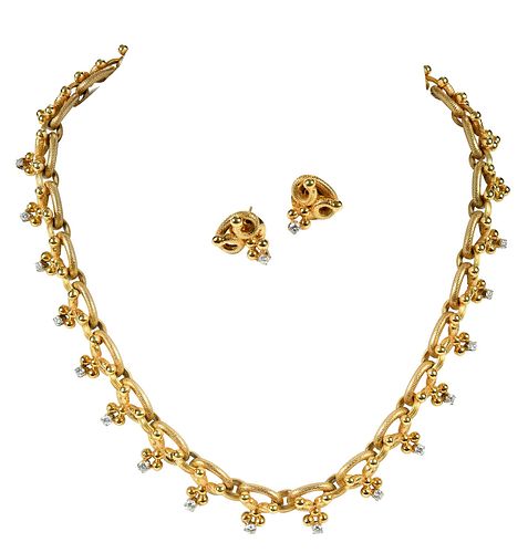 GOLD DIAMOND NECKLACE AND