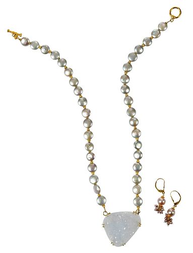 GOLD GEMSTONE NECKLACE AND