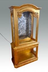 GOLD GILT CURIO DISPLAY CABINE
