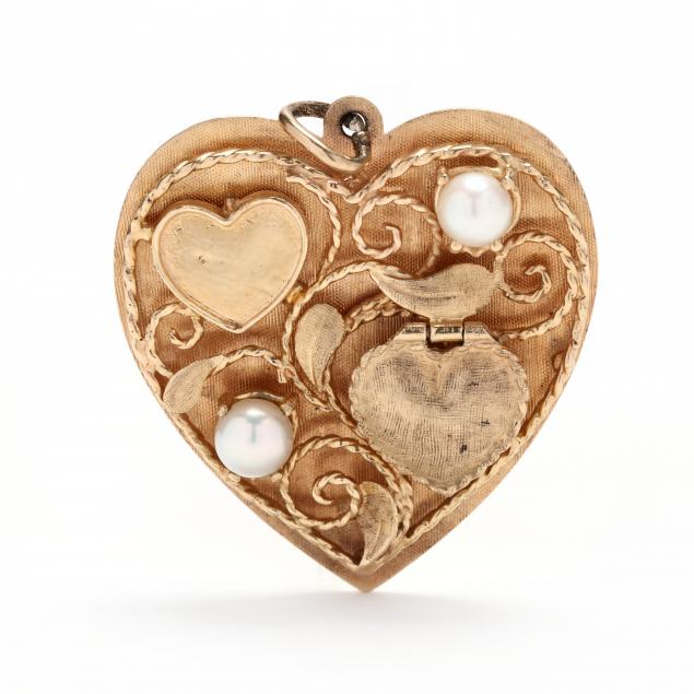 GOLD HEART CHARM The heart-form