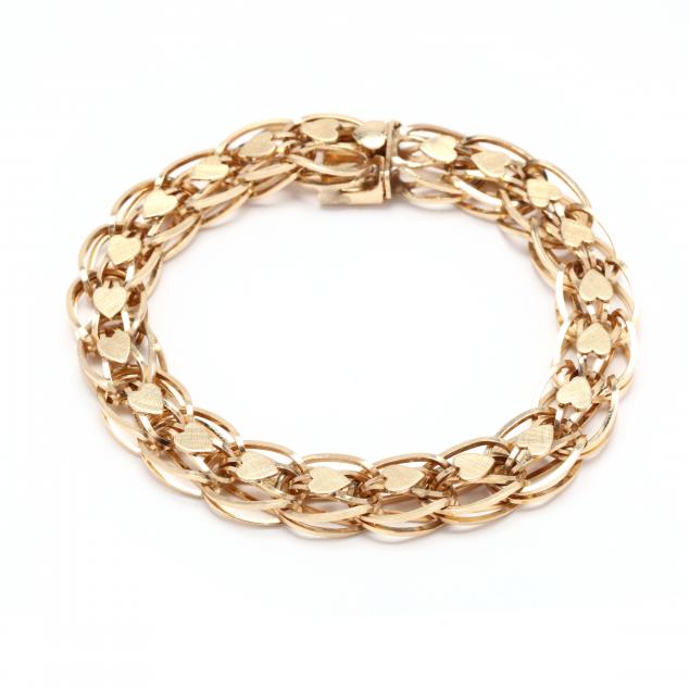 GOLD HEART MOTIF BRACELET The