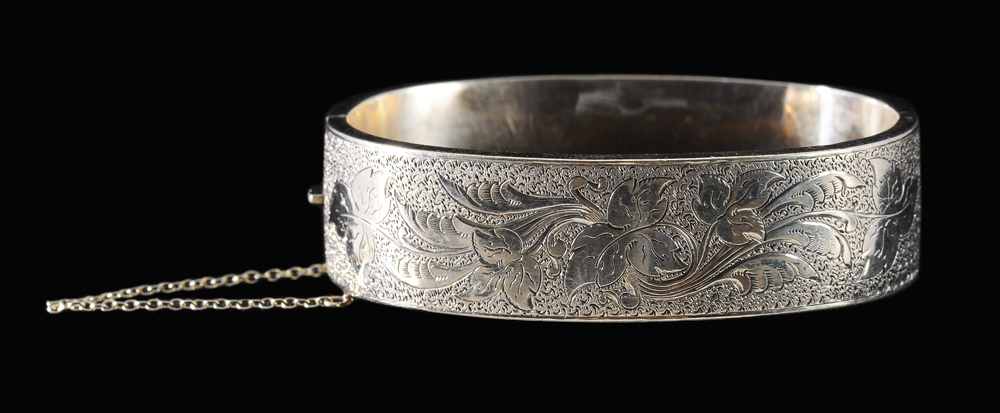 Gold Hinged Bangle Bracelet