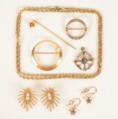 Gold lady's jewelry 7pc. assor