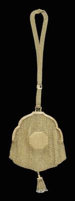 Gold mesh purse, cartouche form,