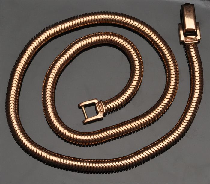 GOLD NECKLACE Stamped 14k; 17 in.