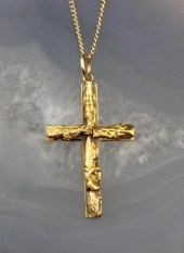 GOLD NUGGET CROSS PENDANT NECK