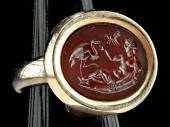 GOLD RING W/ 19TH C. NEOCLASSI