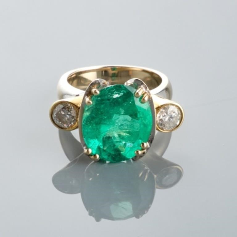 GOLD RING WITH LARGE EMERALD &