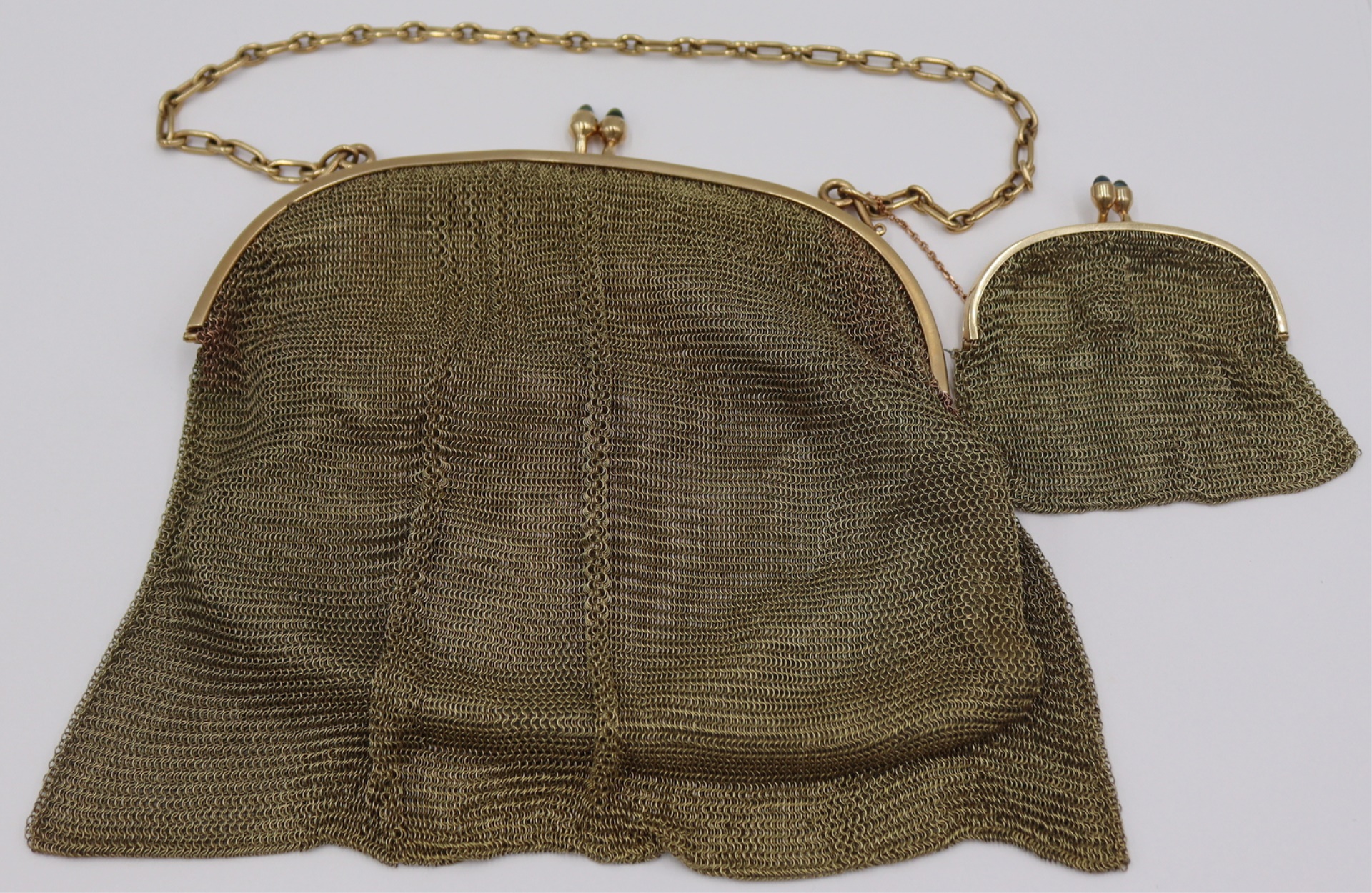 GOLD. SIGNED 14KT GOLD MESH PURSE