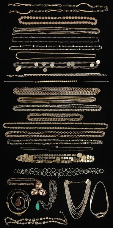 GOLD TONE COSTUME JEWELRY