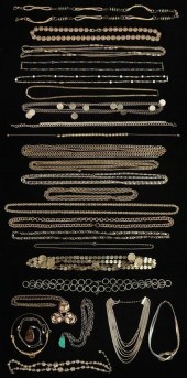 GOLD TONE COSTUME JEWELRY NECK