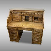 GOLDEN OAK S-ROLL DESK: Golden