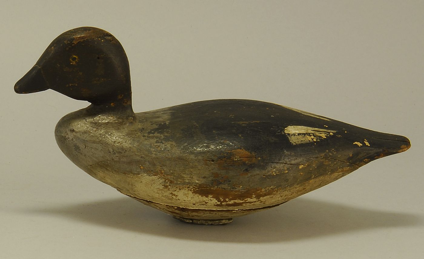 GOLDENEYE HEN DECOYBy Luther