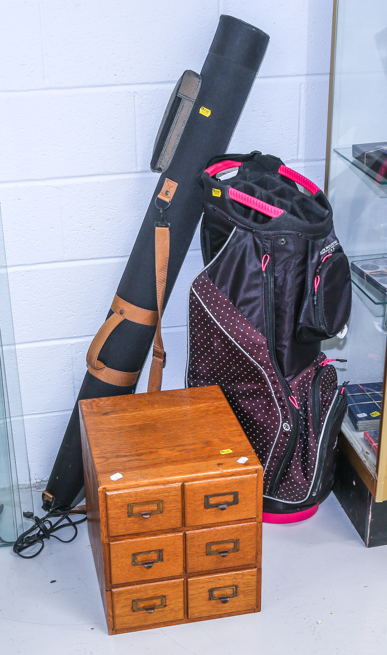 GOLF BAG, FISHING ROD CASE & FILE