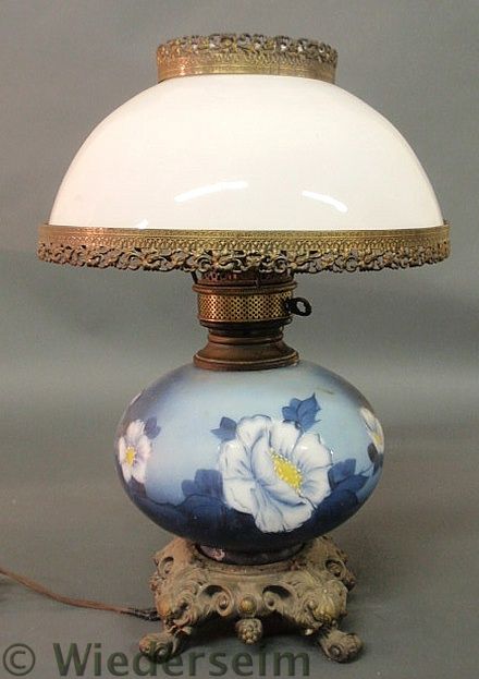 Gone-With-The-Wind lamp with a