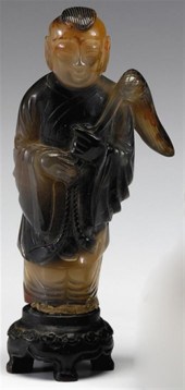 Good cameo agate snuff bottle