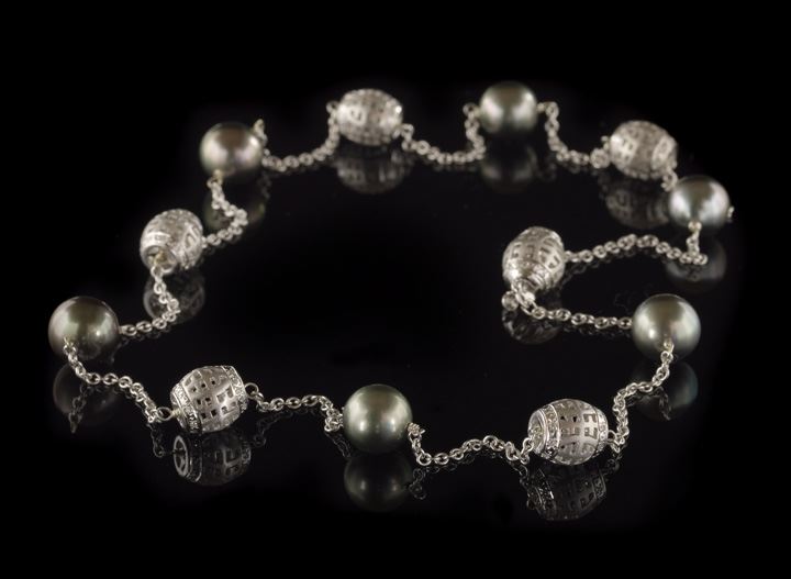 Good Fourteen-Karat White Gold,